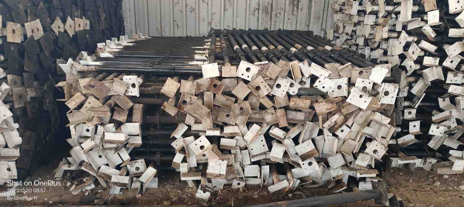Slab support material arranged at construction site